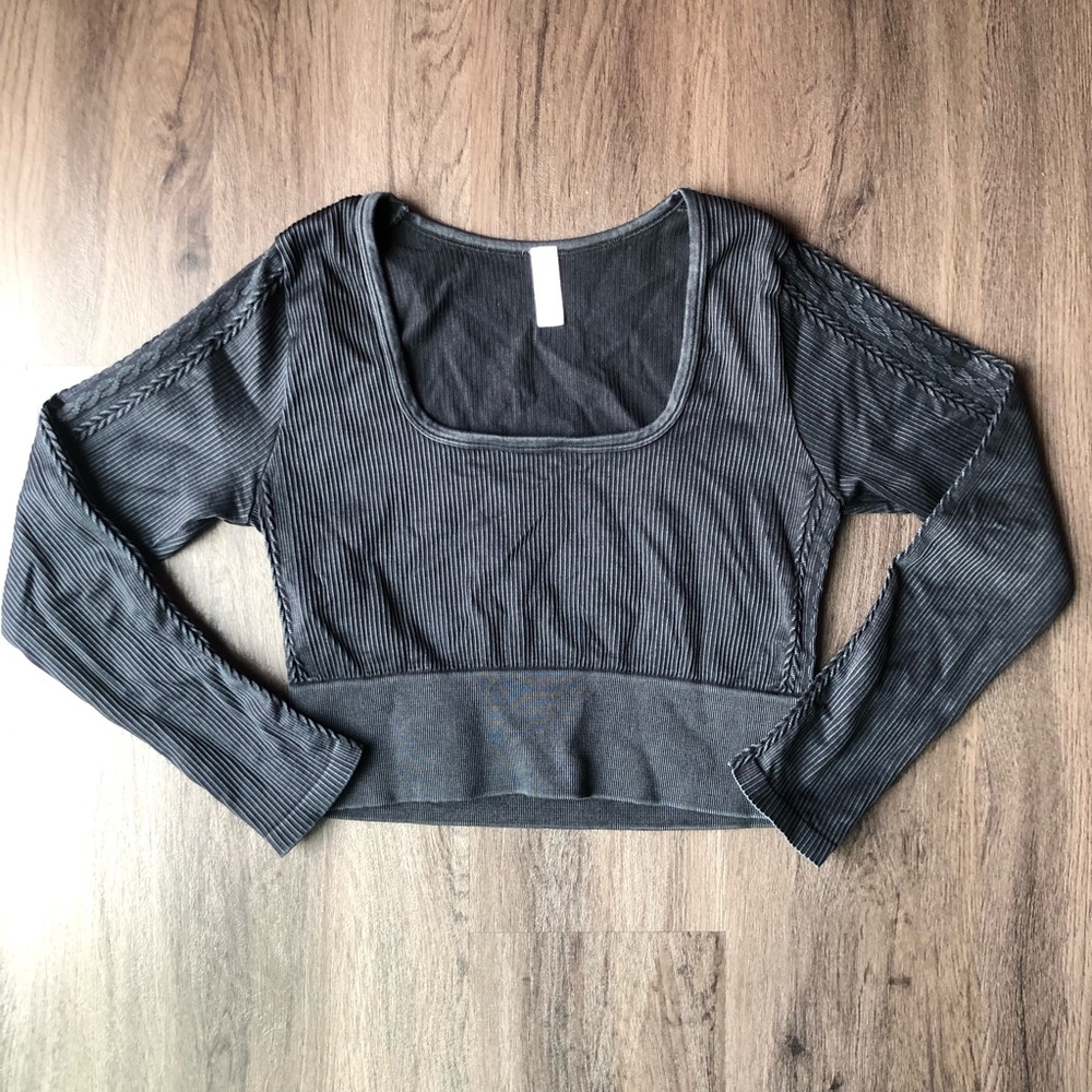 Aerie Offline Cropped Athletic Top Size XL Black Bodycon Workout Athleisure - Picture 2 of 10